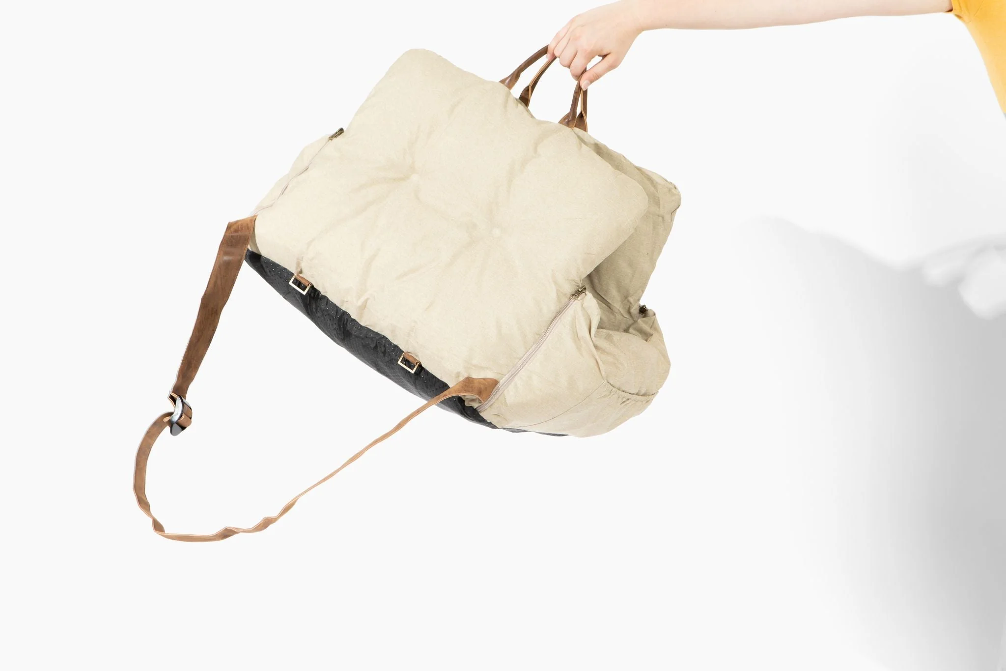 Car Bed for Dogs by DogGoods ™ - Image 13