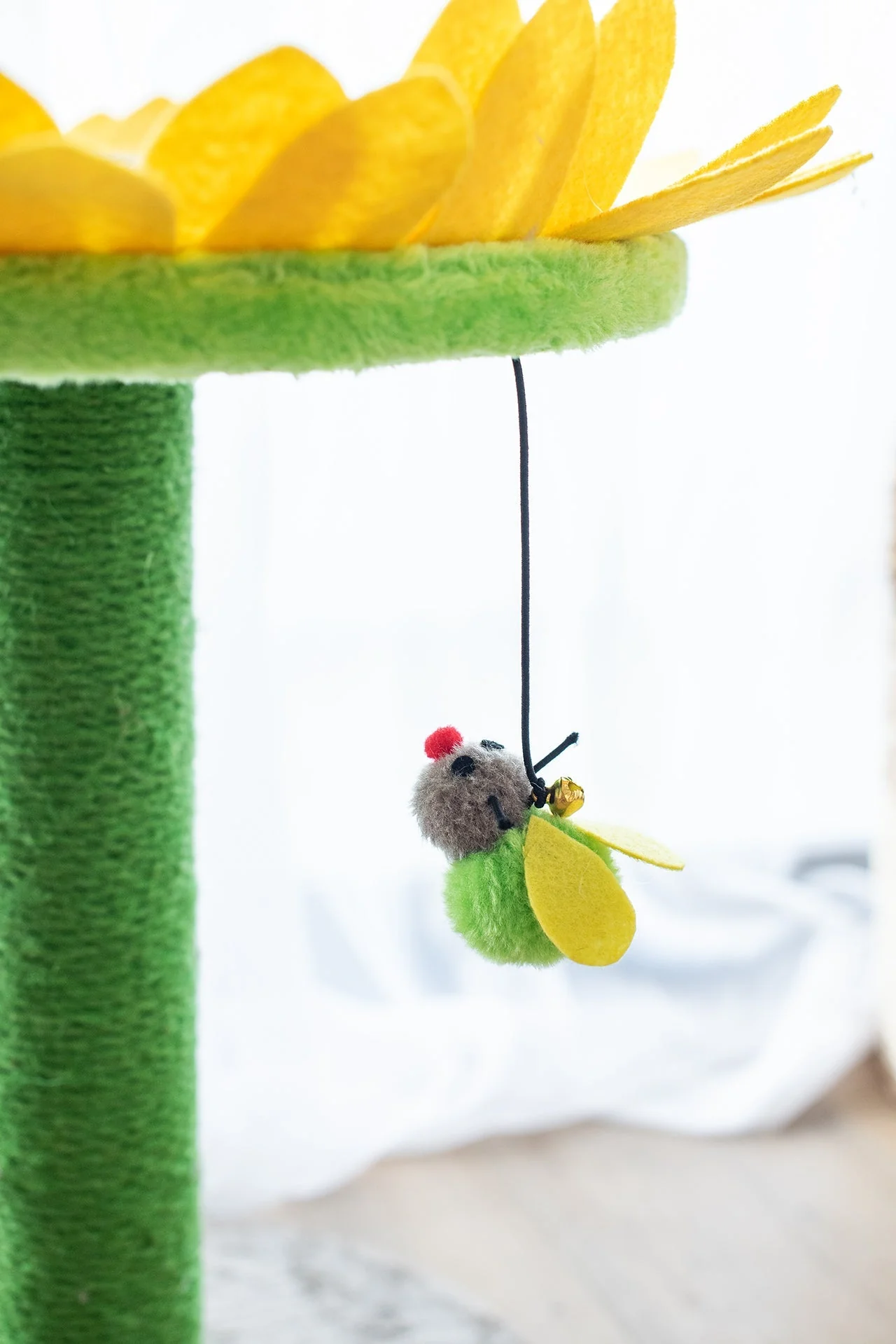 Catry Sunflower Cat Scratcher - Image 8