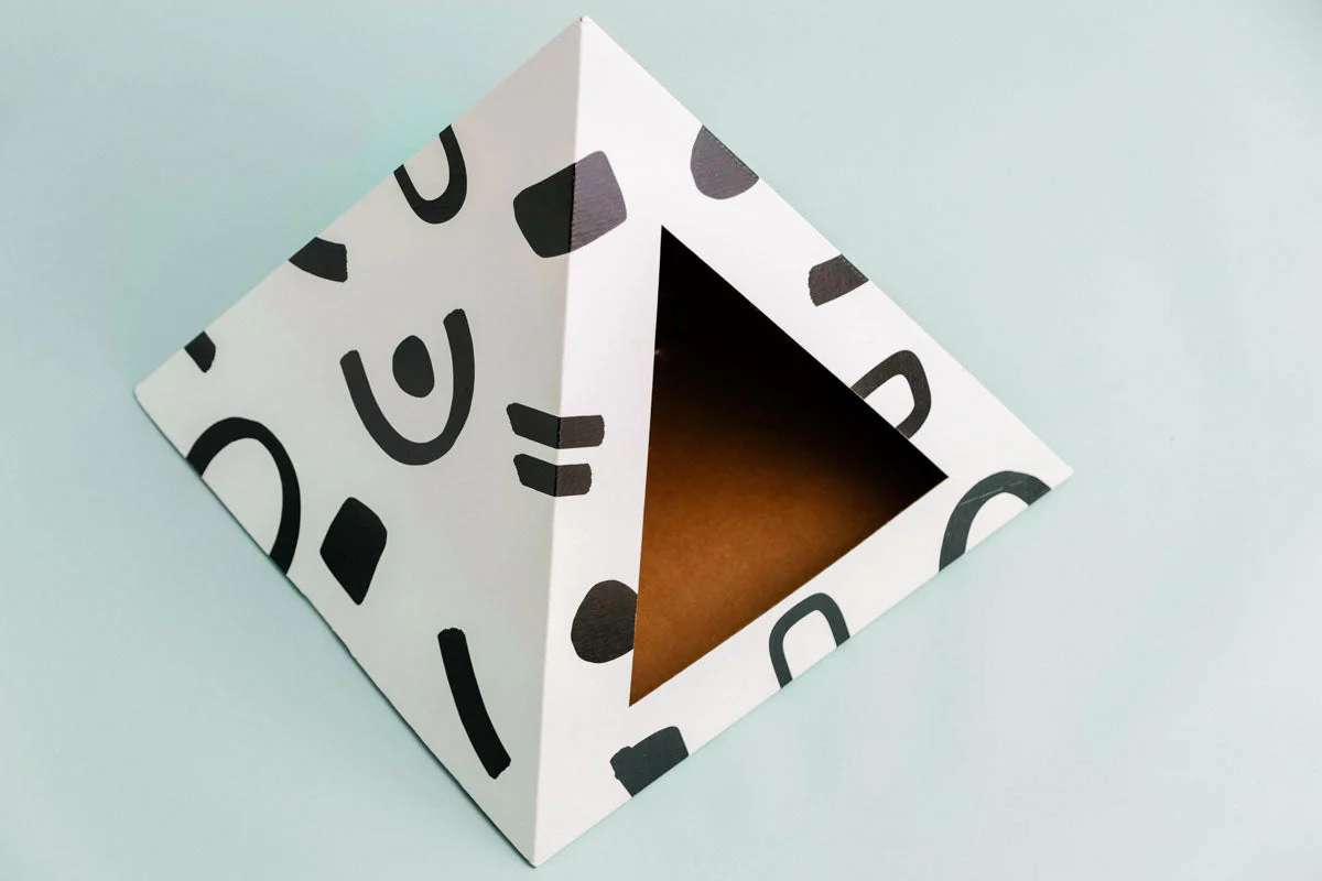Kitty Kardboard® 'Doodle' Cat Pyramid - Image 5