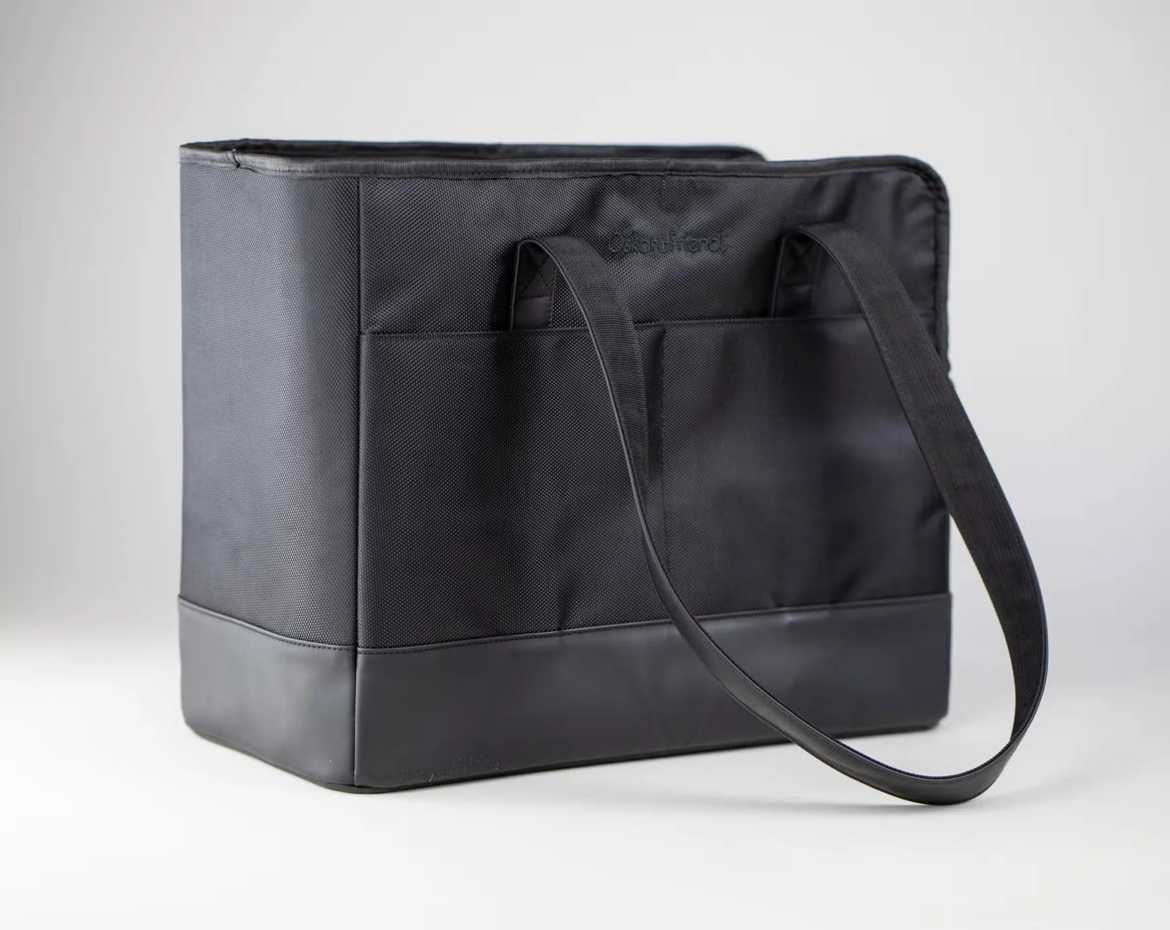 Oskar & Friends Pet Tote Bag – Fashion Meets Function - Image 7