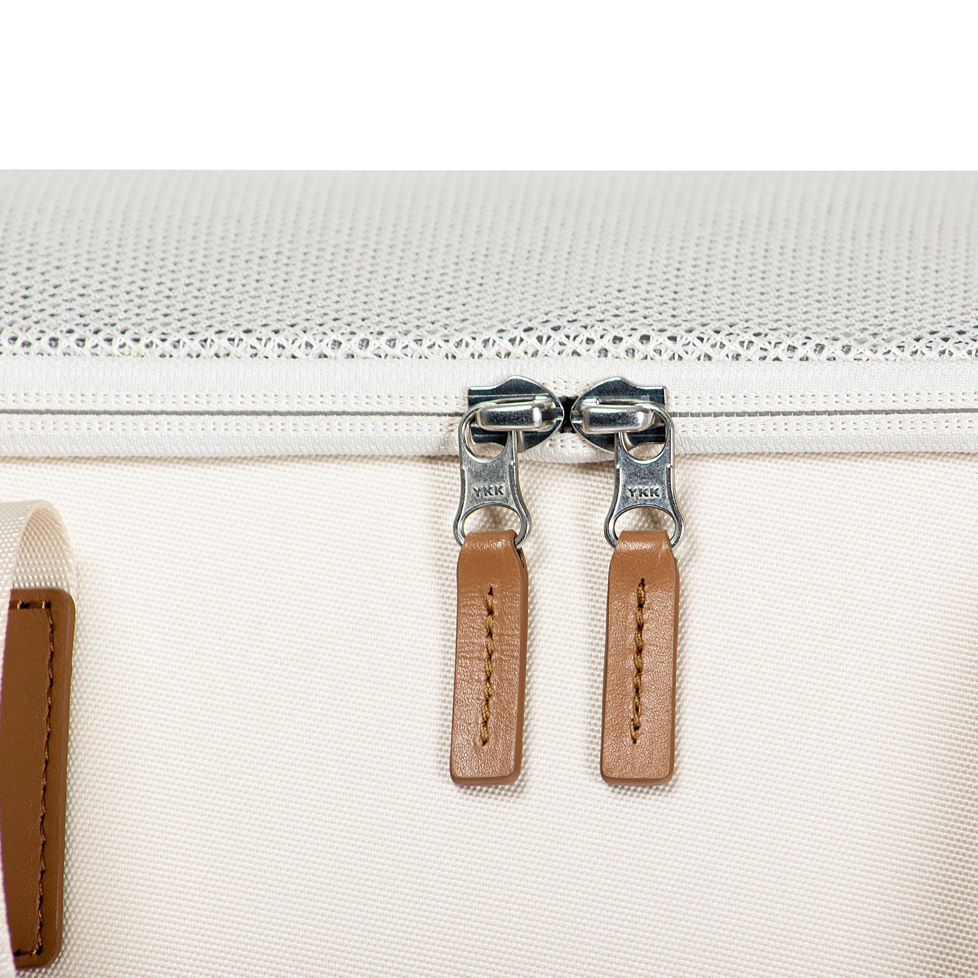 Argo Pawsport To Adventure Pet Carrier - Image 17